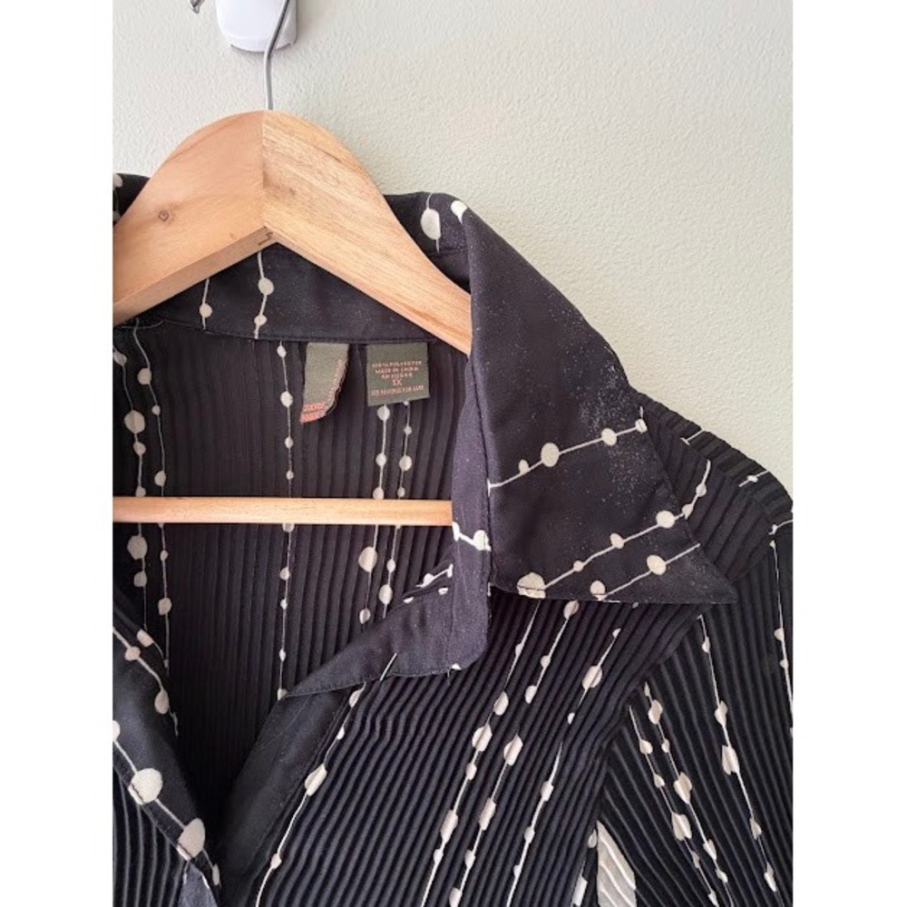Pleated Serenade Blouse Womens 1X Black Floral Button Up Bell Sleeve Top - Picture 3 of 8